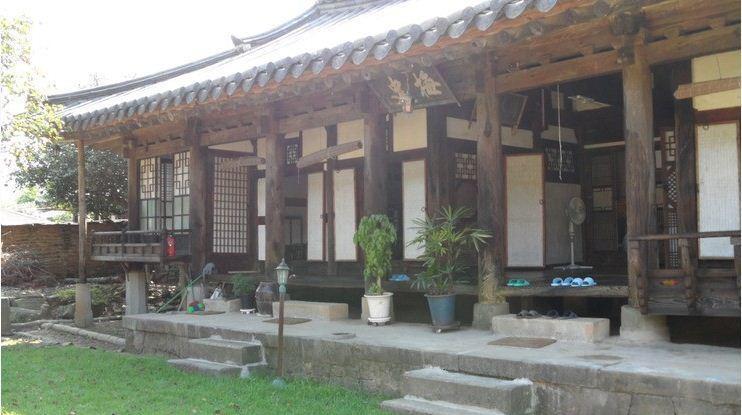 Goseong Choi Pilgan'S Old House Hotel Bagian luar foto