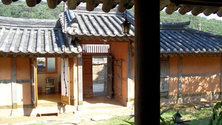Goseong Choi Pilgan'S Old House Hotel Bagian luar foto